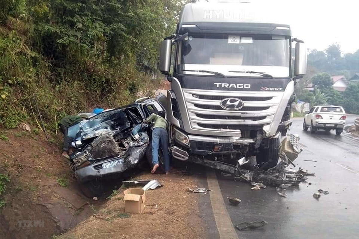 Ngay nghi Tet thu 2 co 15 nguoi tu vong do tai nan giao thong