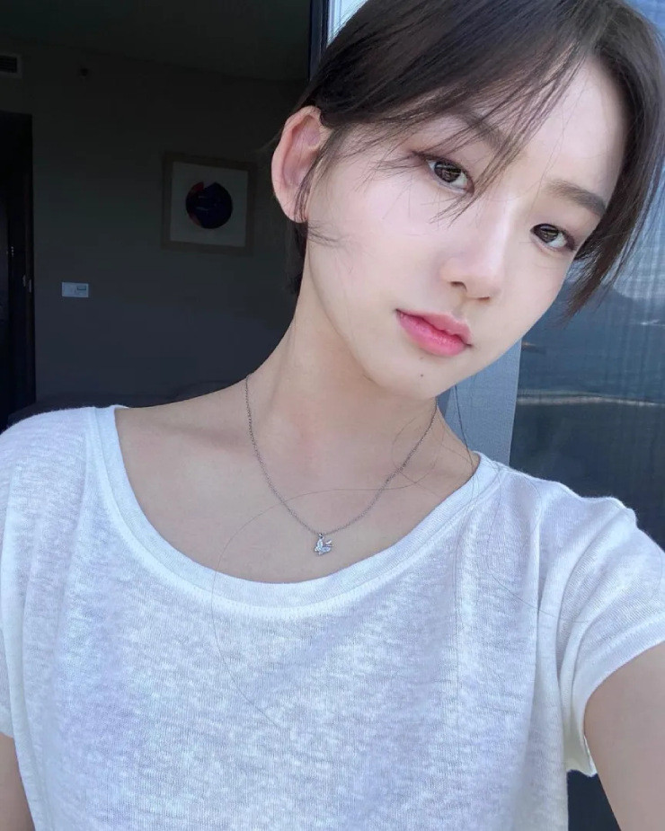 Thấm nhuần tình yêu và được dì Hwa chỉ bảo cho những động tác đầu tiên nhưng người mà Kim Min thần tượng là Melita Stanyuta, một cựu VĐV người Belarus.