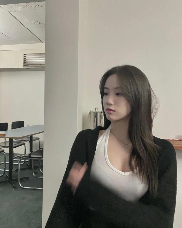 Cô gái 20 tuổi hiện có hơn 16.000 người theo dõi trên Instagram. 