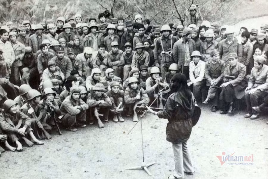 Nhan sac tre mai khong gia cua NSND Thai Bao o tuoi U60-Hinh-3