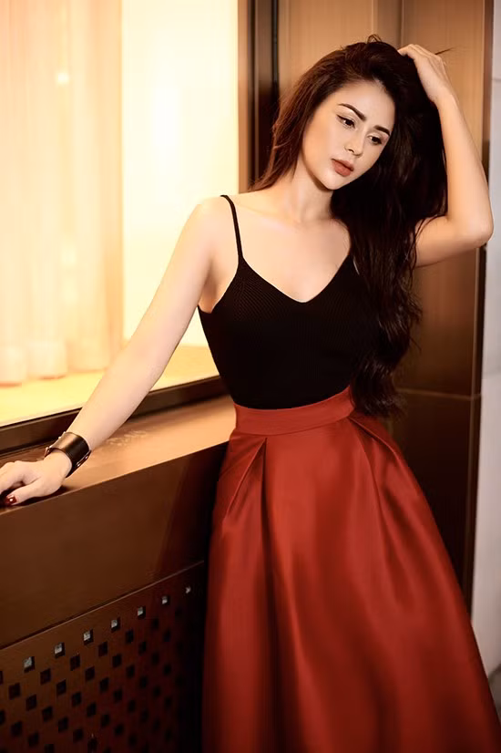 Giải trí - Ngoại hình cực ngầu của con trai Lương Thu Trang 'Mặt nạ gương' (Hình 8).