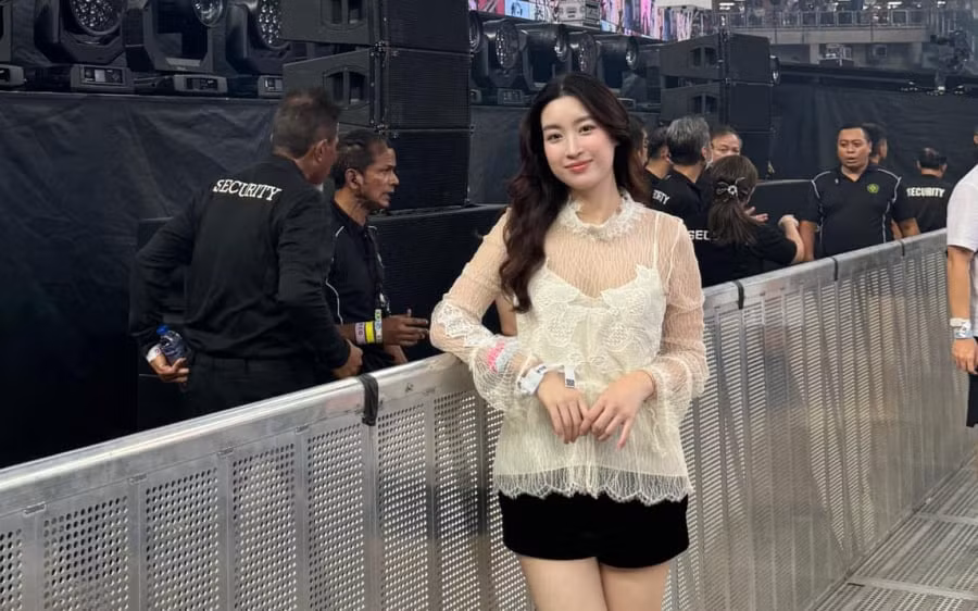 Do My Linh duoc ong xa lo toan bo di xem concert Taylor Swift