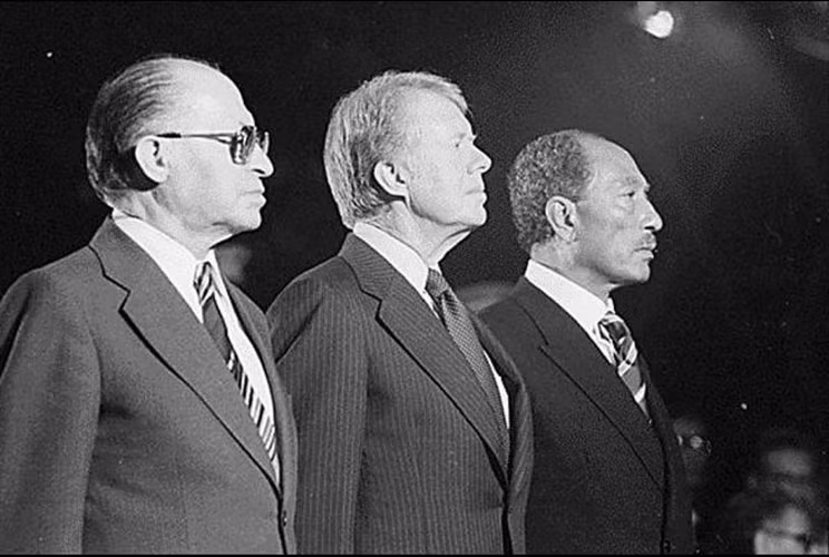 11/9/1978: Tổng thống Mỹ Jimmy Carter, Tổng thống Ai Cập Anwar El Sadat và Thủ tướng Israel Menachem Begin bí mật gặp nhau tại trại David để đàm phán cho một Hiệp ước Hòa bình Ai Cập – Israel ra đời vào năm sau.