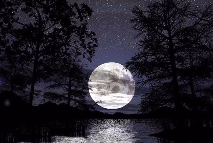 Nổi tiếng với phong cảnh núi sông hữu tình, tỉnh Vân Nam có nhiều danh lam thắng cảnh lý tưởng để thưởng trăng, trong đó, nổi tiêng nhất là thành phố Đại Lý.