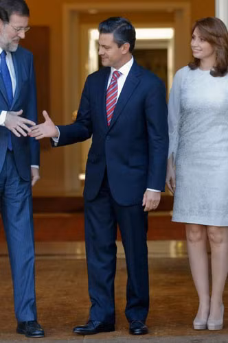 9. Enrique Pena Nieto - Tổng thống Mexico luôn nổi bật giữa đám đông với gu ăn mặc như ngôi sao điện ảnh. Cách lựa chọn trang phục của Tổng thống Mexico từng được Los Angeles Times tán tụng là thông minh, tinh tế.