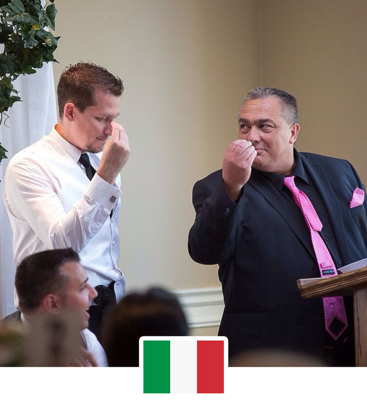  10. Chụm các đầu ngón tay vào nhau: Hành động này có lẽ chỉ phổ biến ở Ý, nếu bạn du lịch đến đây và muốn hỏi lại đối phương xem họ đang muốn nói gì. Đôi khi người Malaysia cũng làm hành động này nếu muốn yêu cầu đối phương đợi một chút.