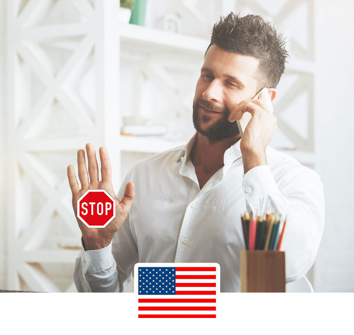  8. Giơ bàn tay về phía đối phương: Thông thường nó có thể coi là một cử chỉ chào hỏi, cũng có thể được biết với ý nghĩa “Dừng lại”. Bạn tốt nhất không nên làm điều này ở Hy Lạp hay Pakistan, đây được coi là một hành động xúc phạm đến đối phương.