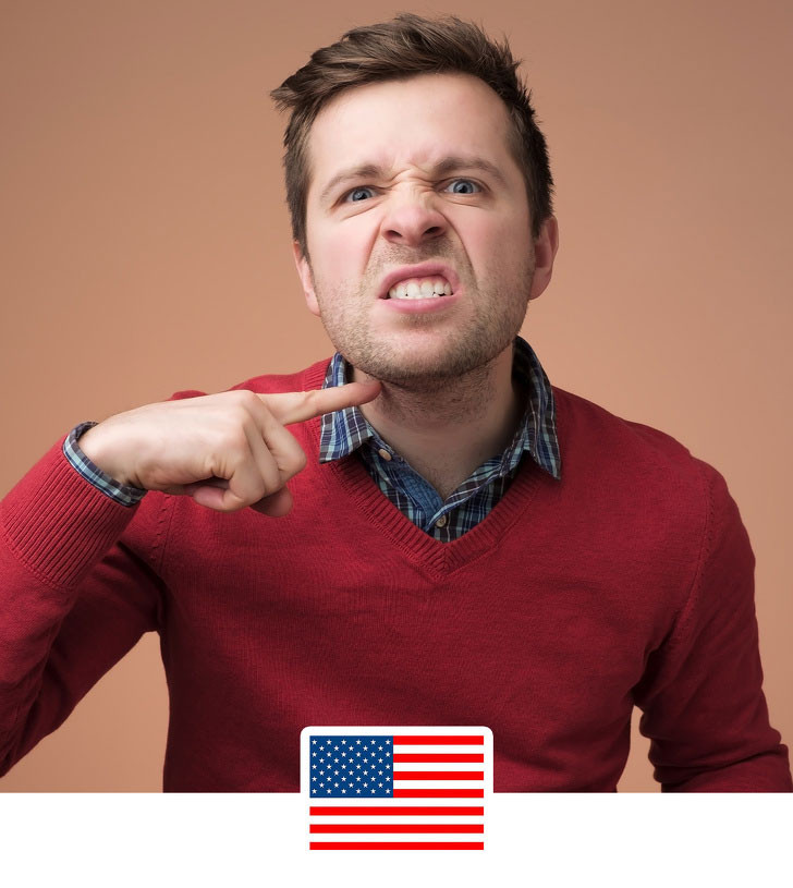  9. Đưa ngón trỏ qua “cắt cổ”: Cử chỉ này khá thống nhất về ý nghĩa, nó có thể hiểu là “Bạn tiêu rồi!”, nhất là ở Mỹ, còn ở Nhật Bản nó thể hiện bạn đã bị sa thải.