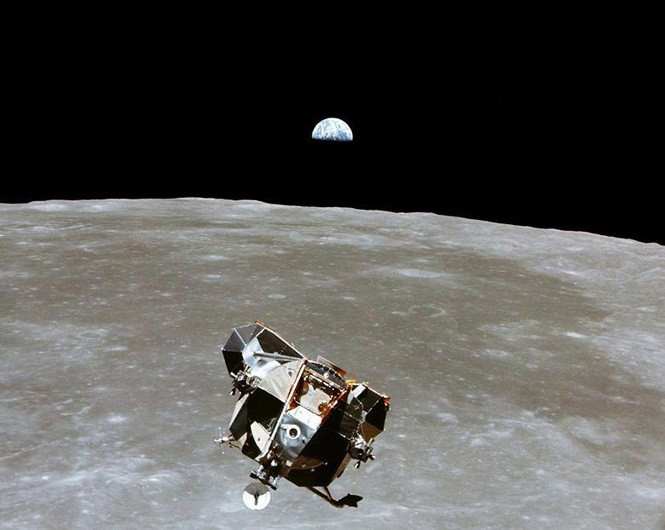 Các phi hành gia Apollo 11 chụo rất nhiều hình mặt trăng để nghiên cứu về địa chất cũng như vẽ bản đồ mặt trăng. Ảnh: NASA.