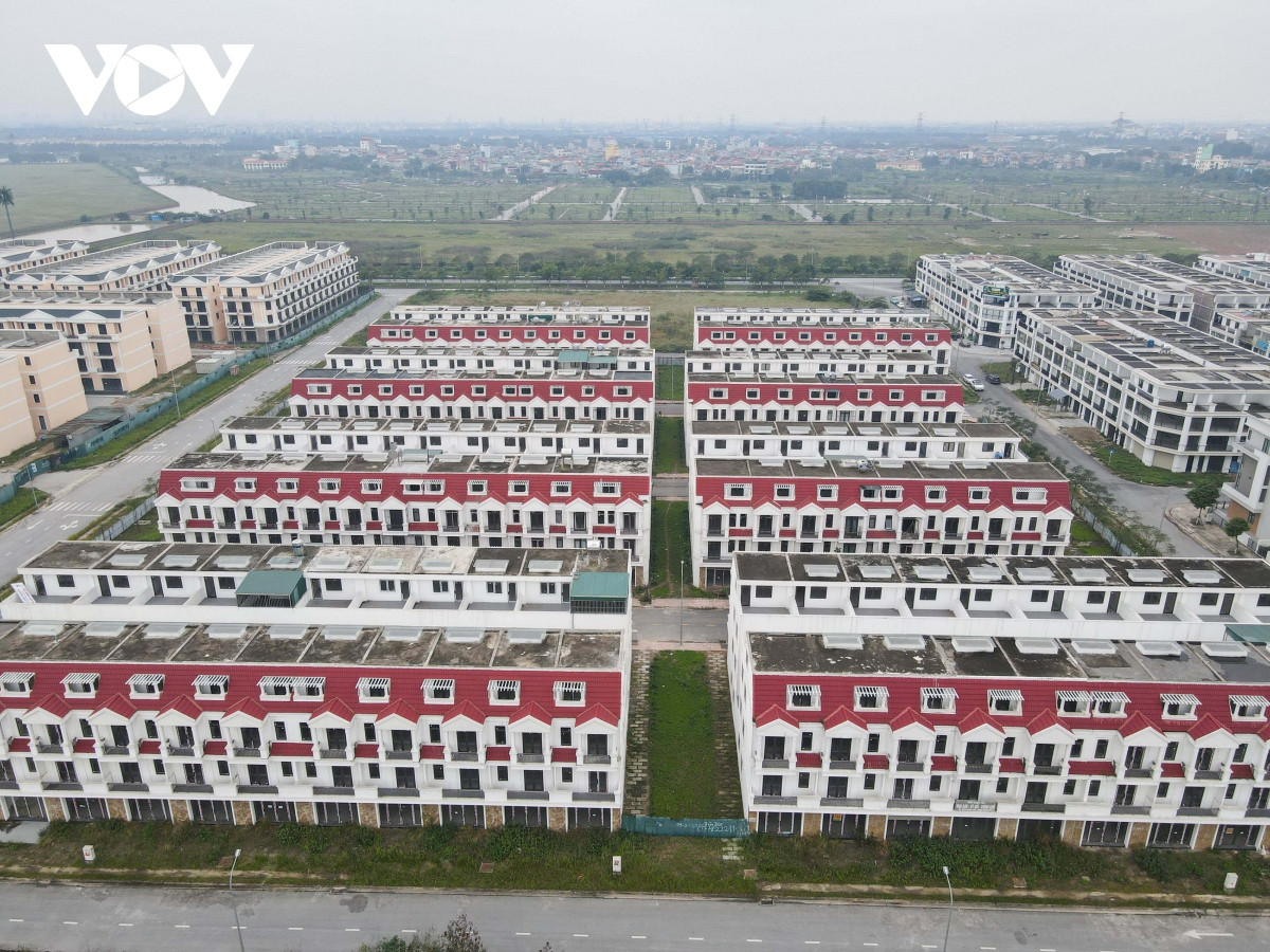 Thanh tra tỉnh Bắc Ninh còn phát hiện một số biên bản nghiệm thu công việc xây dựng còn không ghi tên trong các thành phần tham gia nghiệm thu, ký nhưng không ghi rõ họ tên.