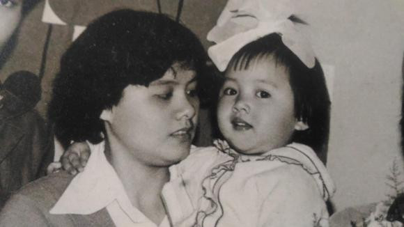 Lo loat anh cua BTV Hoai Anh hoi nho-Hinh-3