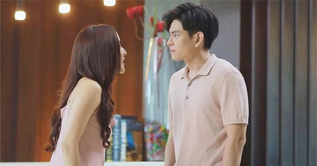 Ban gai chi 300 trieu tien tiet kiem mua nhan kim cuong tang bo me