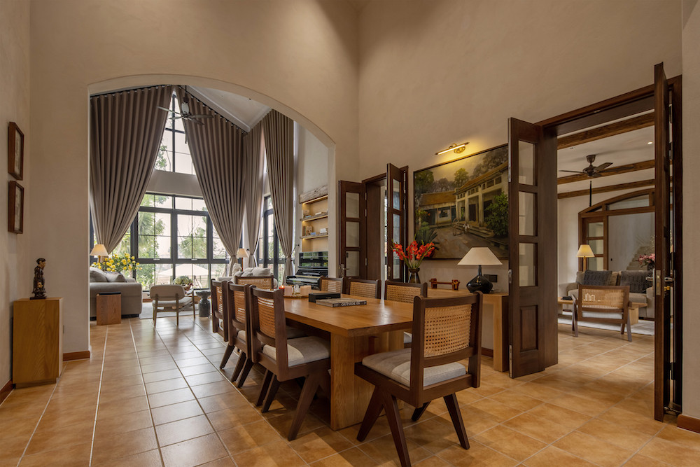 Ngỡ ngàng biệt thự có kiến trúc đồng quê Pháp giữa Tam Đảo - Hình 5 Ngo ngang biet thu co kien truc dong que Phap giua Tam Dao-Hinh-5