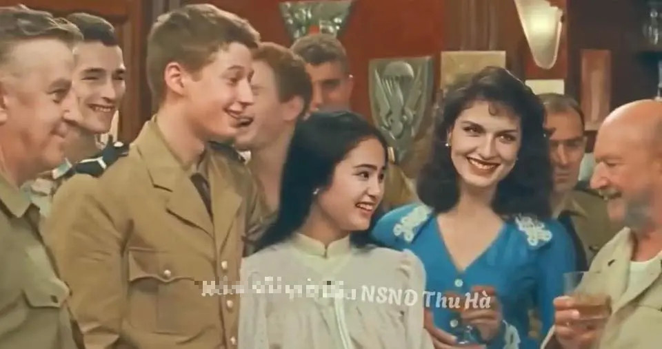 Hình ảnh NSND Thu Hà thời trẻ bất ngờ gây sốt mạng xã hội - Hình 3 Hinh anh NSND Thu Ha thoi tre bat ngo gay sot mang xa hoi-Hinh-3