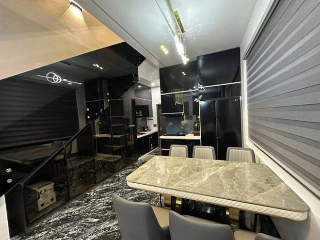 Vo chong tre khoe nha 2 mat tien 200m2, chi phi 1,8 ty-Hinh-6