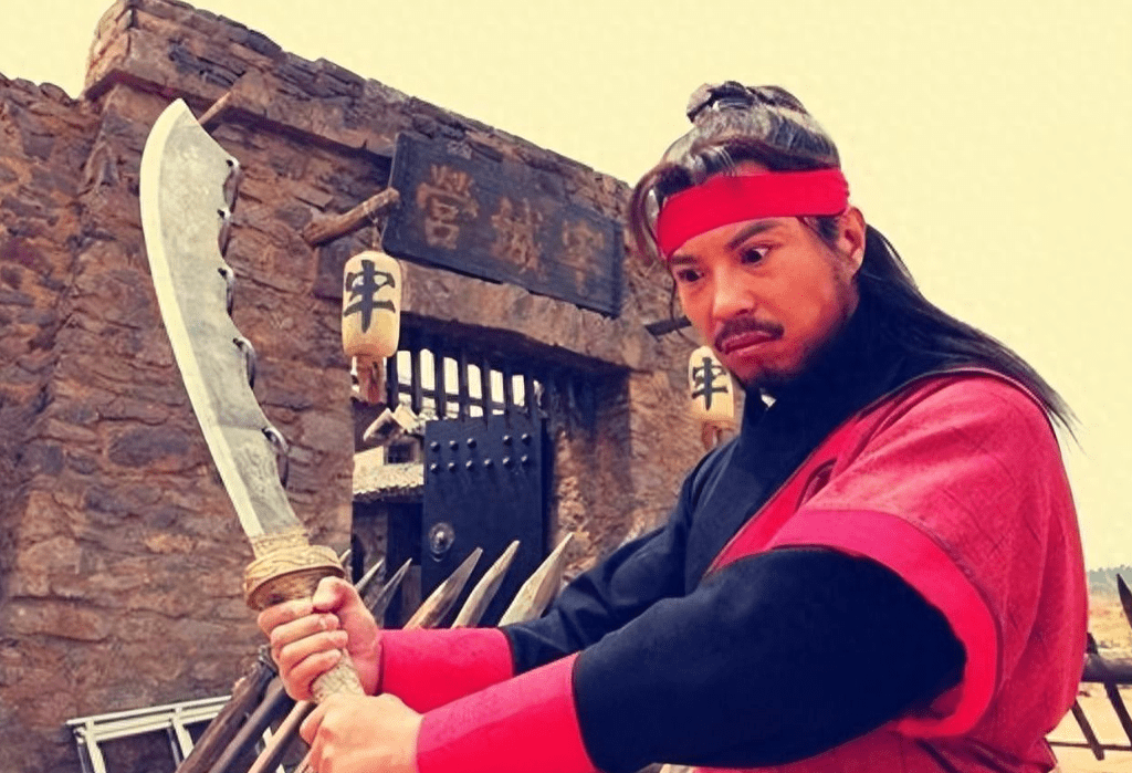 Tại sao thời xưa đao phủ phun ngụm rượu vào đao trước khi hành sự? - Hình 3 Tai sao thoi xua dao phu phun ngum ruou vao dao truoc khi hanh su?-Hinh-3