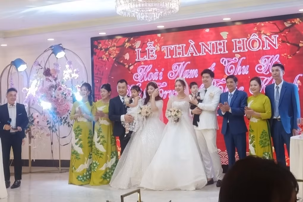 Hai anh em ruot o Nghe An cuoi cung ngay, chung thung mung cuoi-Hinh-4