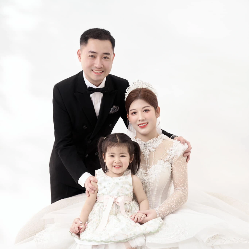 Hai anh em ruot o Nghe An cuoi cung ngay, chung thung mung cuoi-Hinh-2