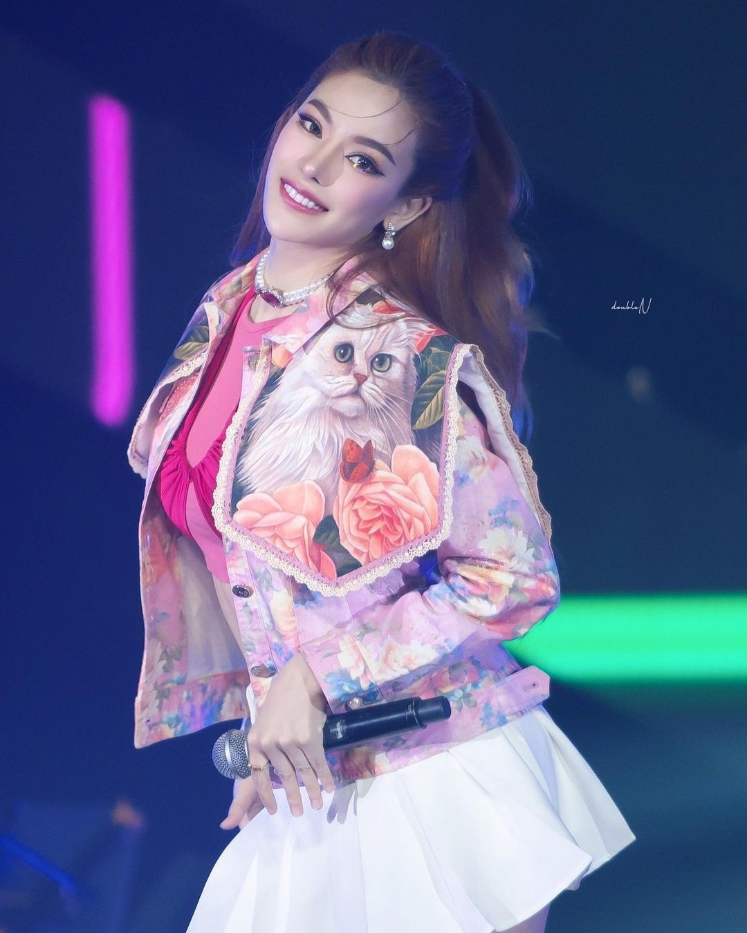 br/> Chuang Asia - Sáng tạo doanh châu Á là chương trình tìm kiếm thần tượng nổi tiếng của Trung Quốc với sự tham dự của các thí sinh tài năng đến từ nhiều quốc gia châu Á, trong đó có cả thực tập sinh người Việt Nam. Sáng tạo doanh châu Á không chỉ đòi hỏi tài năng mà còn yêu cầu sự tự tin, sự kiên định và sự chuẩn bị tốt nhất từ các thí sinh.