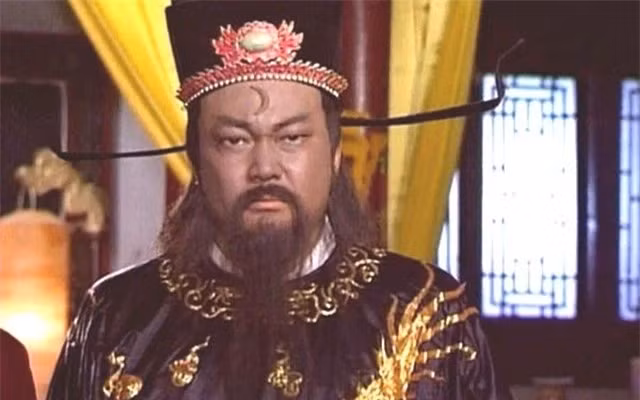 'Than tham' Viet Nam sanh ngang voi Bao Thanh Thien la ai?