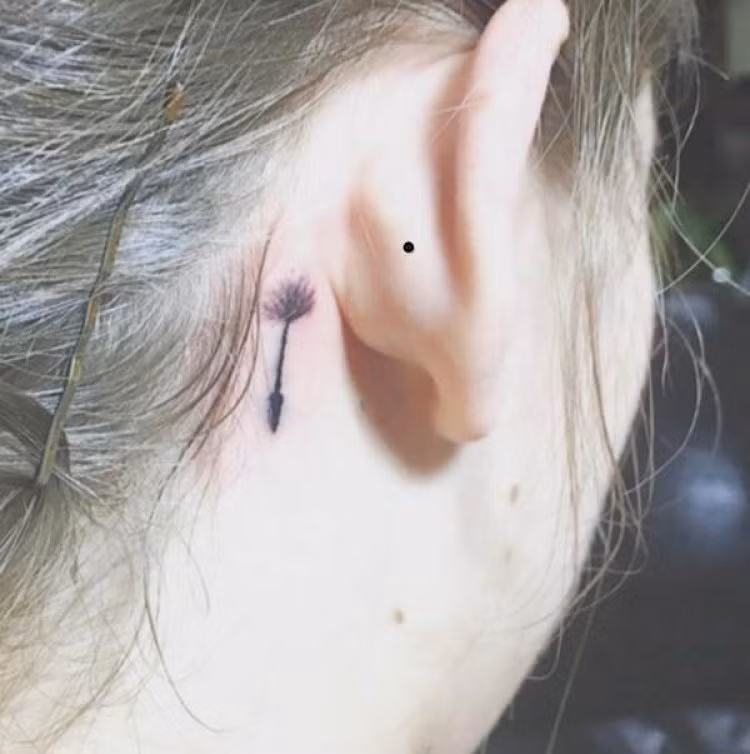  Người sở hữu nốt ruồi tài lộc này cũng là người tài giỏi, tinh tường, lại có thêm giác quan thứ 6, đừng nói đến chuyện họ bị người khác lừa gạt, người ta tài giỏi đến mức nhìn thấy cơ may phát tài, giàu có nhanh chóng chỉ sau một đêm thôi đấy.