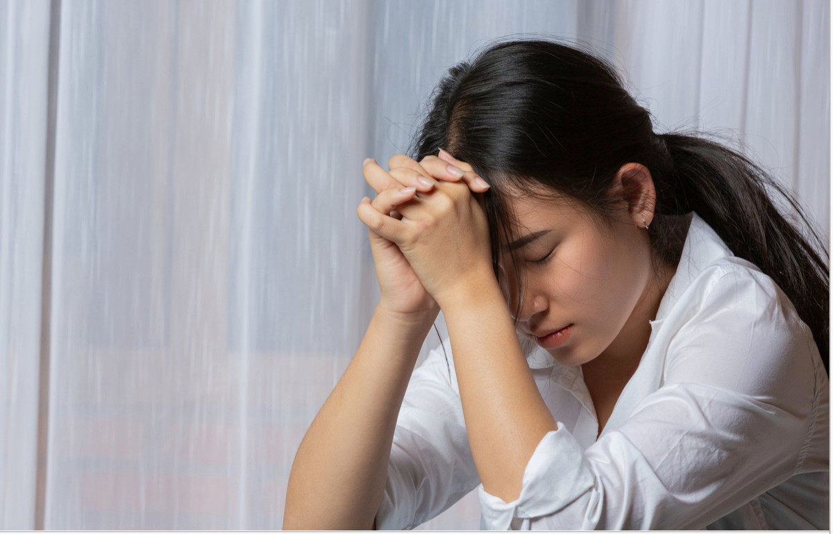 Chong doi ly hon, hai con khong muon o voi me