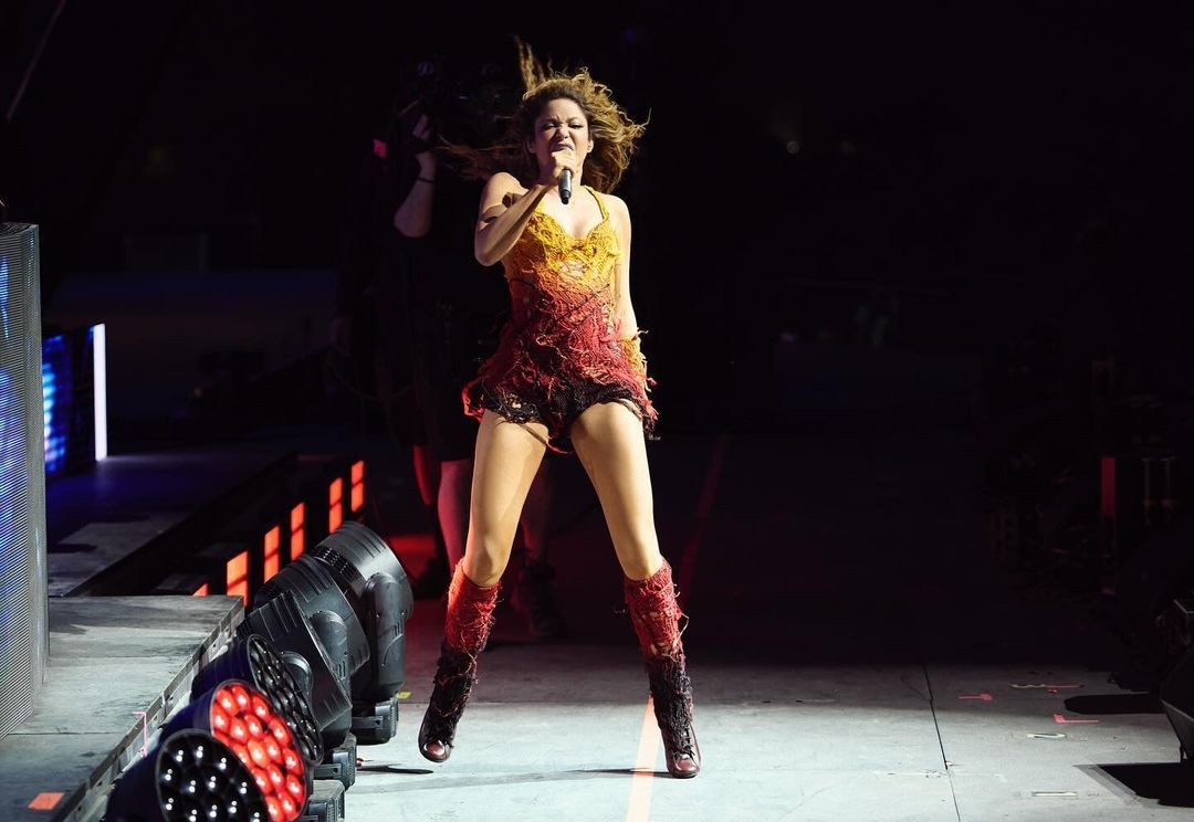 Lisa (BlackPink) kem sac, sao nu goc Viet dien vay luoi o Coachella-Hinh-3