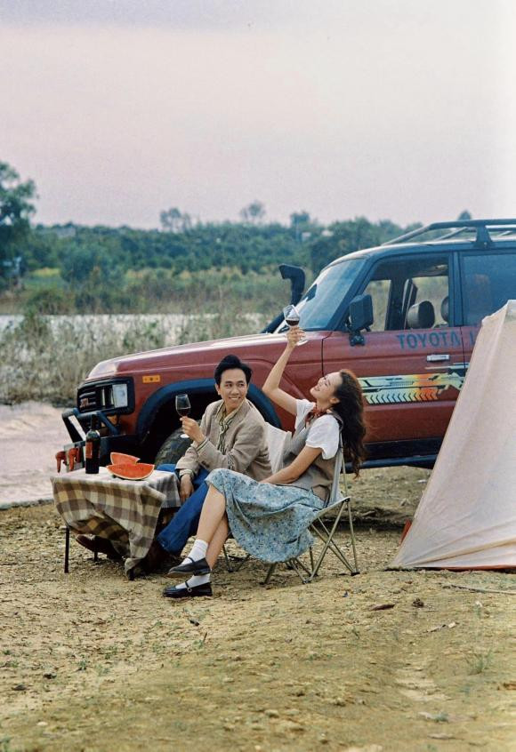 Bạn gái của Anh Đức là diễn viên Anh Phạm (Phạm Quỳnh Anh) sinh năm 1999, kém Anh Đức 12 tuổi, được khán giả biết đến qua vai cô gái mát-xa trong phim Mai (Trấn Thành đạo diễn). Trước đó, cô từng tham gia phim: "Hoa hậu giang hồ", "Chuyện ma gần nhà",...