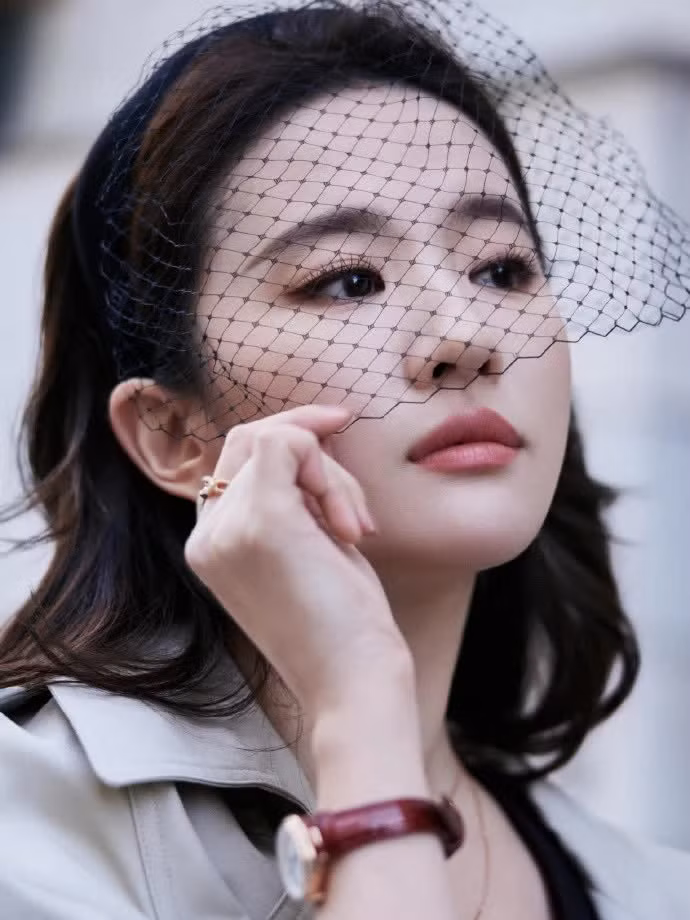 Dàn ngôi sao "công phá" mạnh nhất làng giải trí Hoa ngữ 2023 - Hình 4 Dan ngoi sao