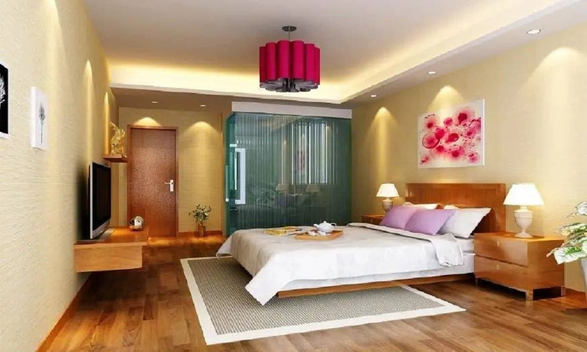 Việc trang trí phòng ngủ đúng cách sẽ giúp bạn có một giấc ngủ ngon, hạn chế nguy cơ về sức khỏe và tăng cường khả năng tập trung. Vì vậy, nên ưu tiên các màu sơn nhẹ nhàng tại không gian này; tránh các màu tối hay quá nóng.