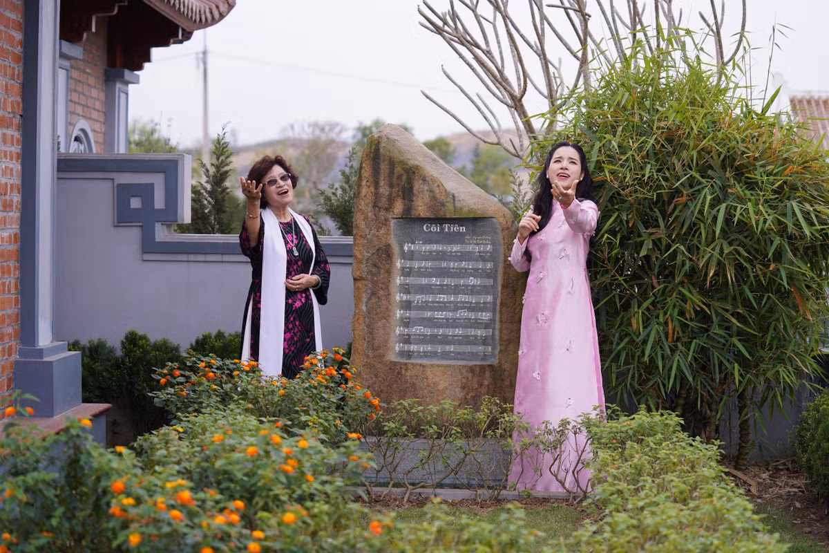 Di 50km tu lam mo cho minh, dan con chau ba chet cam khoc-Hinh-2