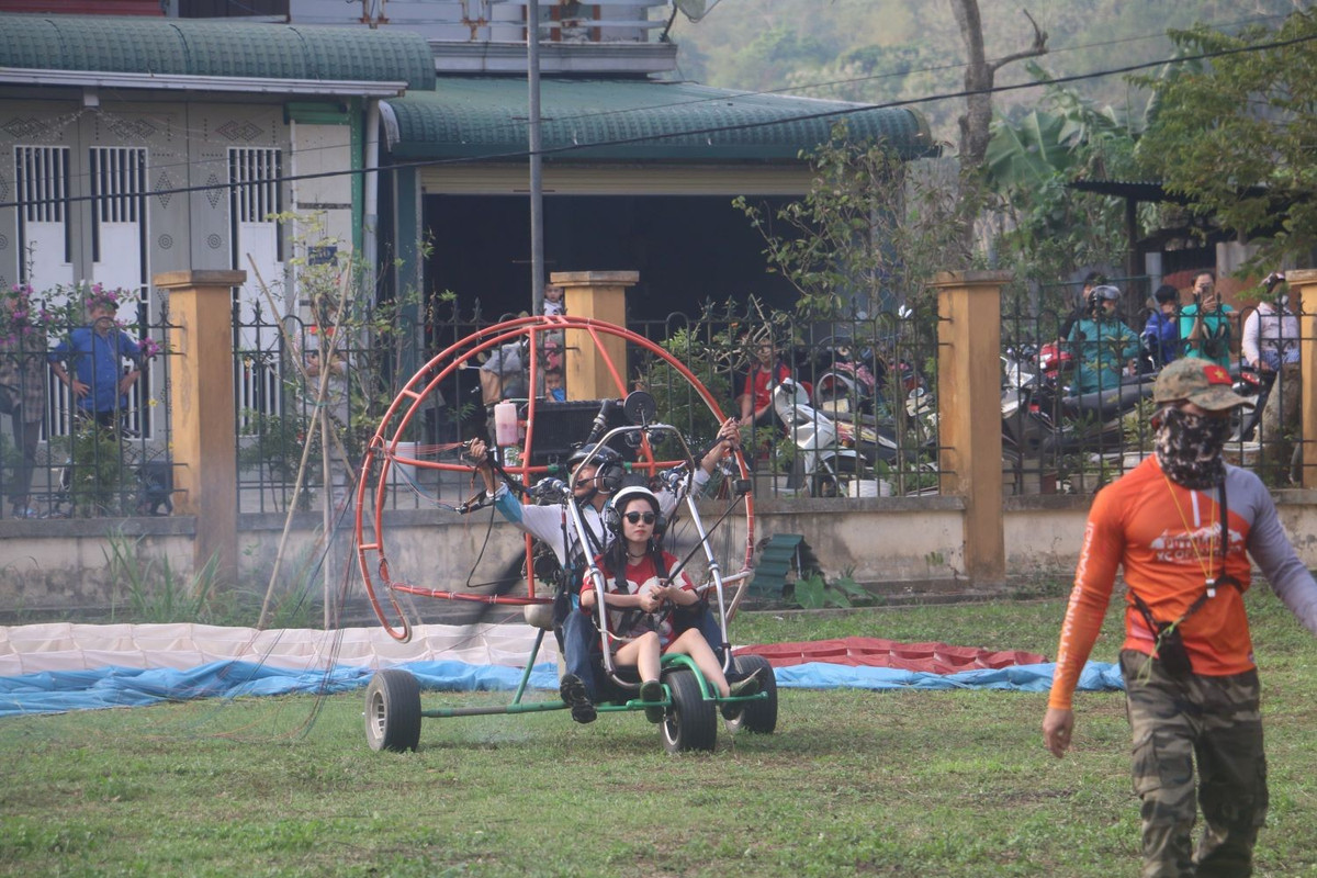 Du khach bay du luon tai phien cho vung cao o Thanh Hoa-Hinh-2