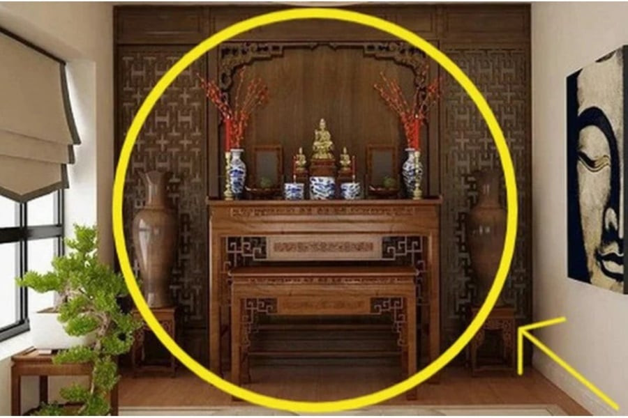 Dưới chân bàn thờ cấm kỵ đặt những thứ này kẻo tài lộc tiêu tan - Hình 2 Duoi chan ban tho cam ky dat nhung thu nay keo tai loc tieu tan-Hinh-2