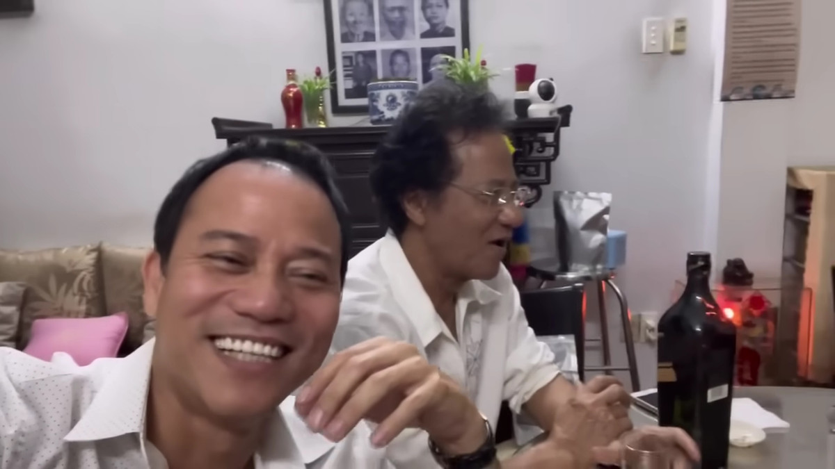 Danh ca Che Linh 82 tuoi van tre trung, phong do-Hinh-2