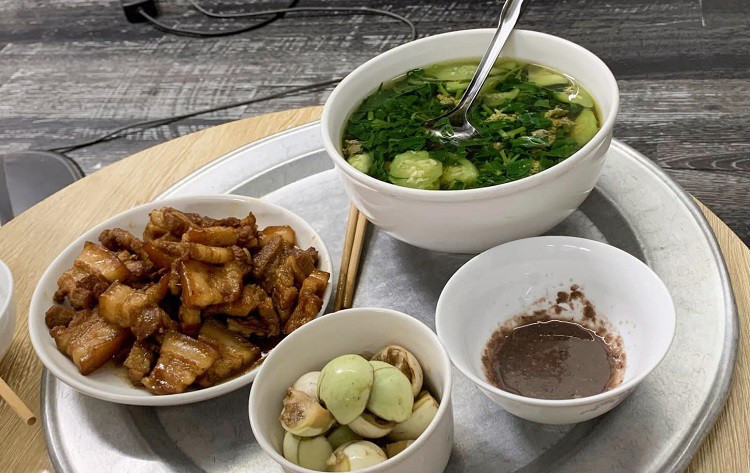 Ha Noi dat do khong du song, cong nhan loay hoay tim ve que-Hinh-2