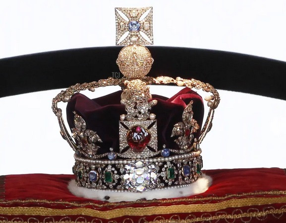 Loại đá ở Việt Nam: Giá tăng vọt, nhăm nhe soán ngôi kim cương Loai da o Viet Nam: Gia tang vot, nham nhe soan ngoi kim cuong