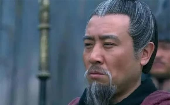 Tai sao khi Luu Bi khoi binh, mau than cua ong “bien mat“?