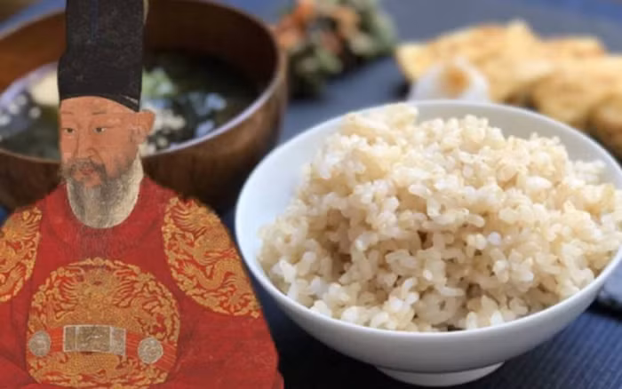 Vi vua song lau nhat trieu Joseon Han Quoc: An com phai them thu nay