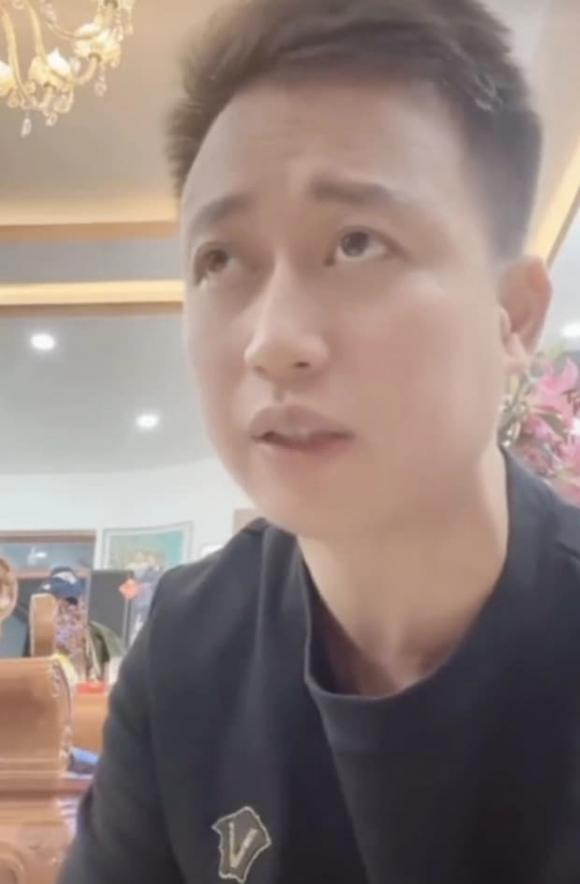 Chong tuong lai cua Nam Em bat ngo tiet lo thu nhap khung