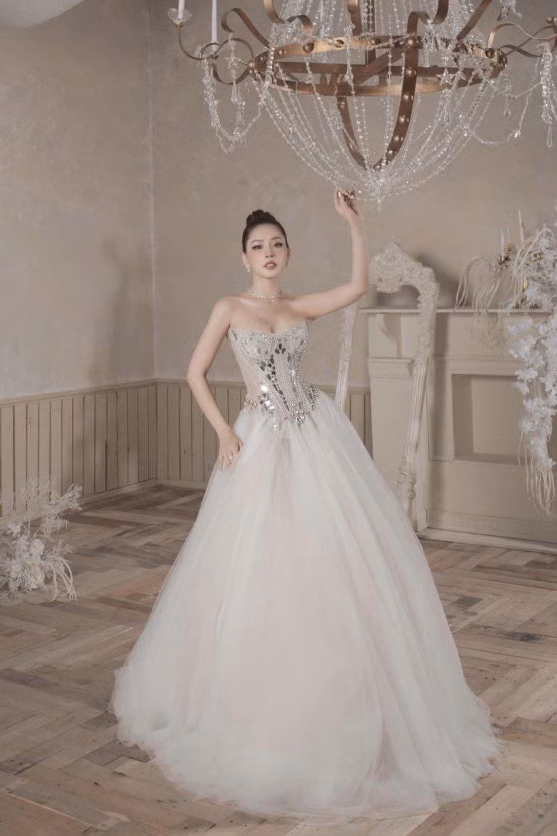 Thiết kế này từng được Chi Pu diện trước đó.