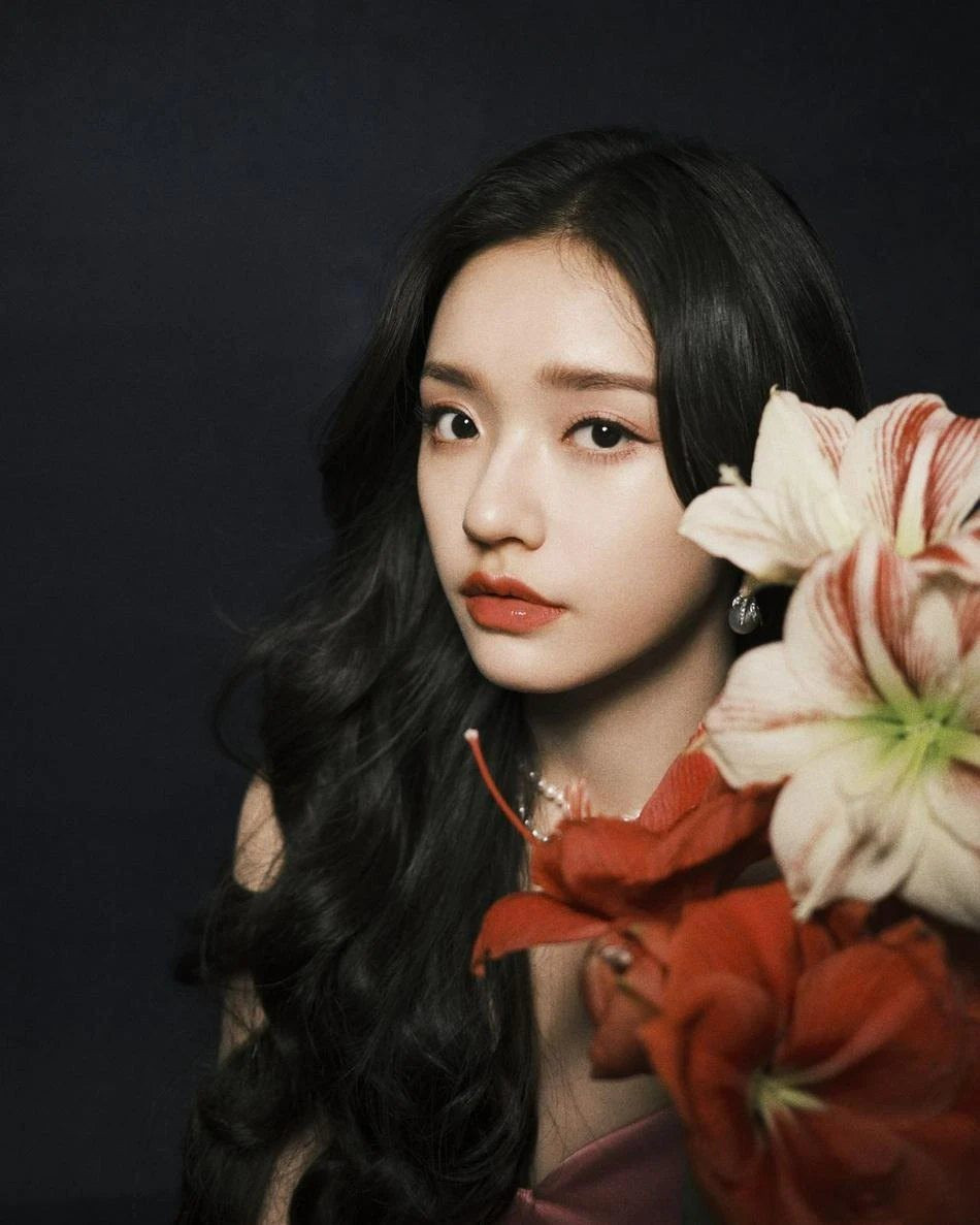 Cô cũng là người mẫu quen thuộc của nhiều tạp chí thời trang.