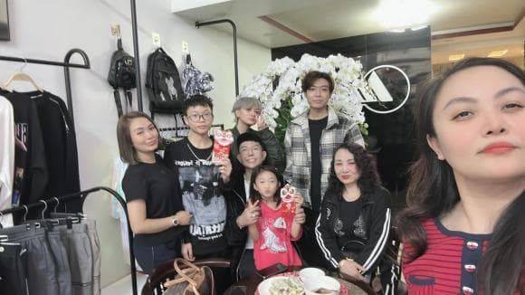 Long Nhat khoe len chuc ong ngoai khi moi ngoai 50 tuoi-Hinh-3