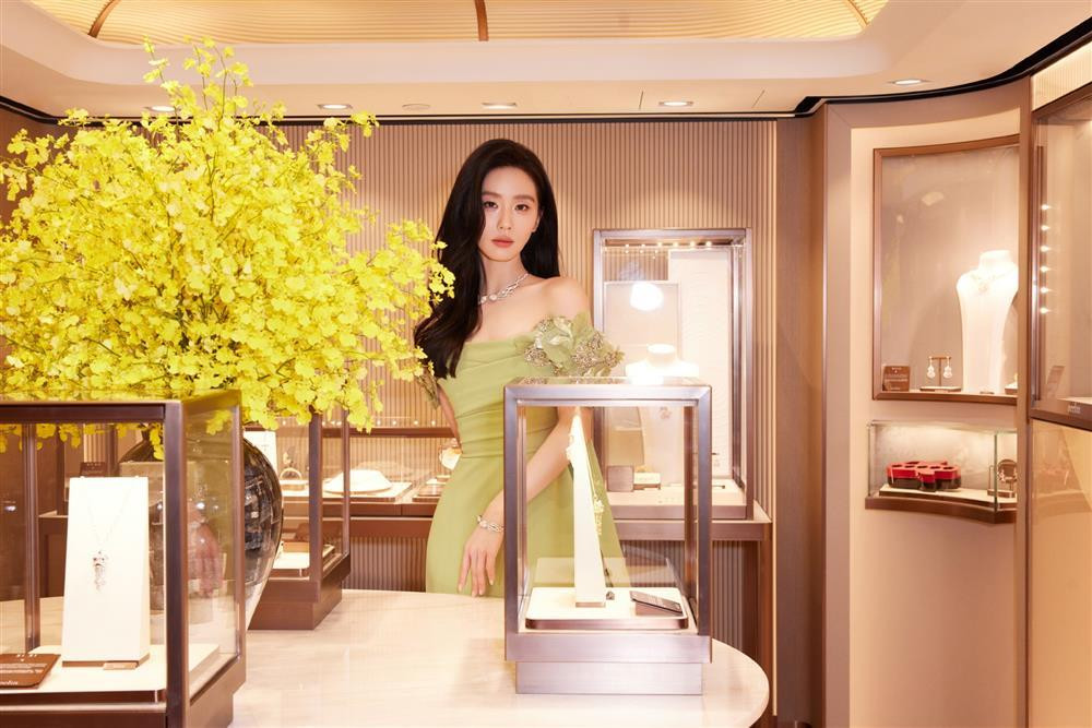 Luu Thi Thi rang ro o tuoi U40-Hinh-4