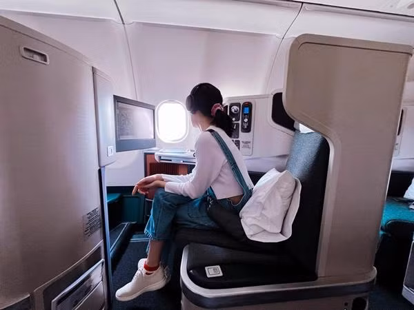 Vo chong Thuy Tien - Cong Vinh du xuan, con gai gay chu y-Hinh-3