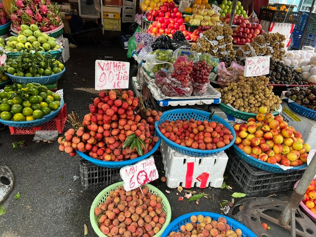 Vai thieu mat mua, gia tang vun vut