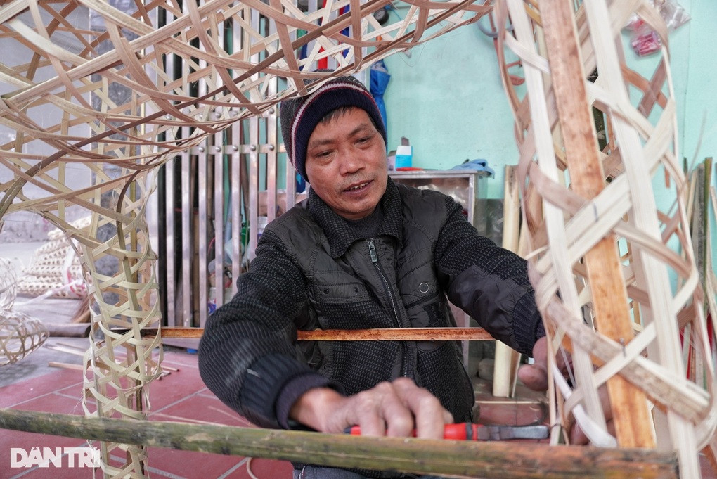 Nghề "làm đồ giả, ăn tiền thật" dịp Tết ông Công - Hình 5 Nghe