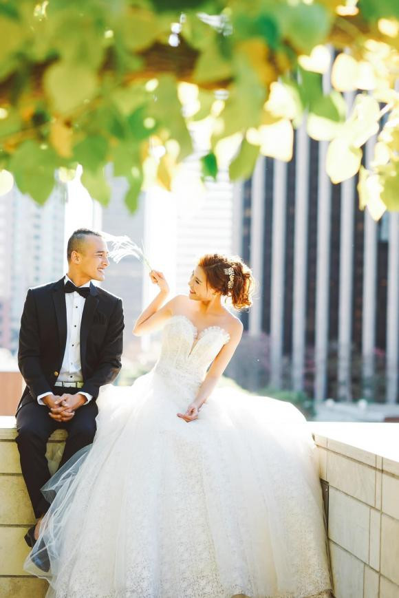 Ngoài ra, ông xã Thuý Diễm cũng gửi những lời yêu thương mặn nồng tới nửa kia: "12/4/2016-12/04/2024 Nguyễn Ngọc Thuý Diễm ơi mới đó mà 8 năm rồi thời gian qua lẹ quá, vợ chồng mình sắp đạt tới cột mốc 10 năm rồi. Chúc vợ của anh thật nhiều sức khoẻ, chúc cho gia đình nhỏ của mình càng ngày càng ấm áp và hạnh phúc, nắm tay anh đi cho hết đoạn đường đời này nha em. Yêu em nhiều lắm".