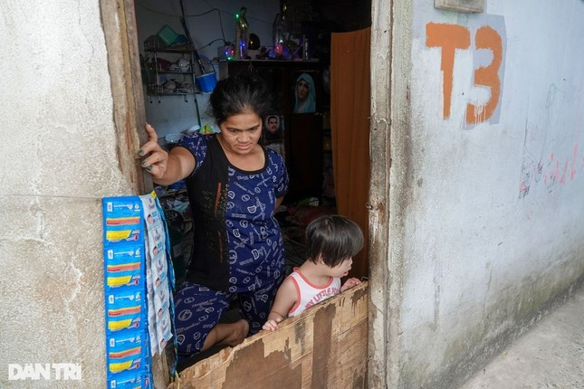 Phong tro nhu lo thieu, lao dong ngheo bat 2 quat... ngoi tho-Hinh-3