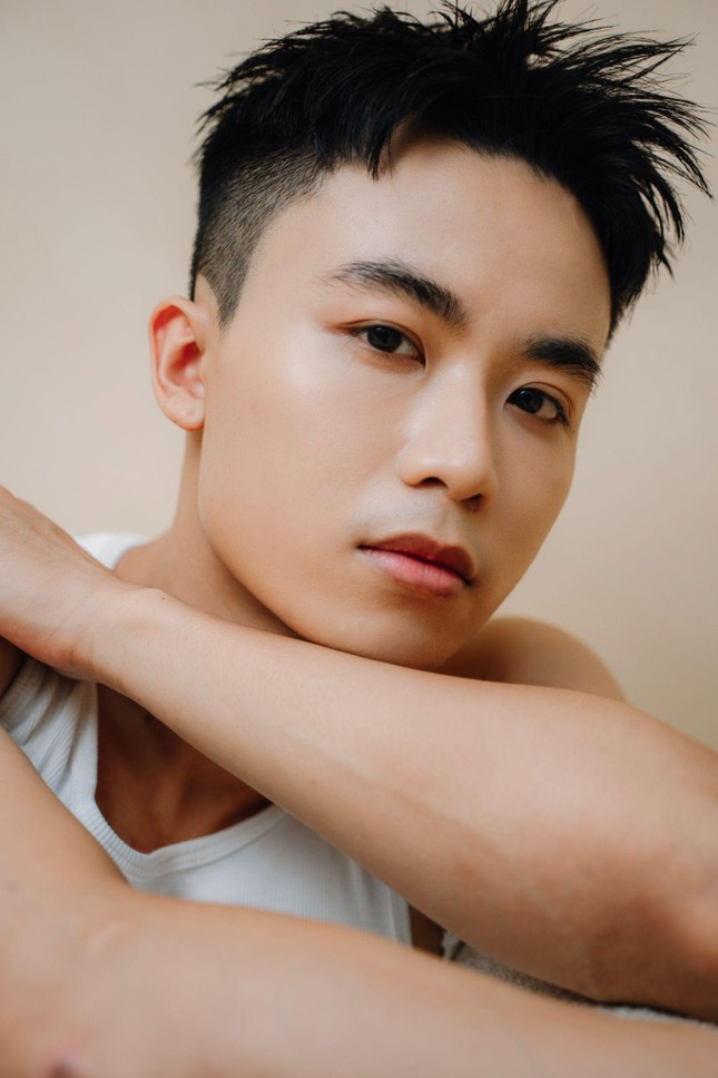 Nam TikToker me lam dep va muc tieu mo rong suc anh huong