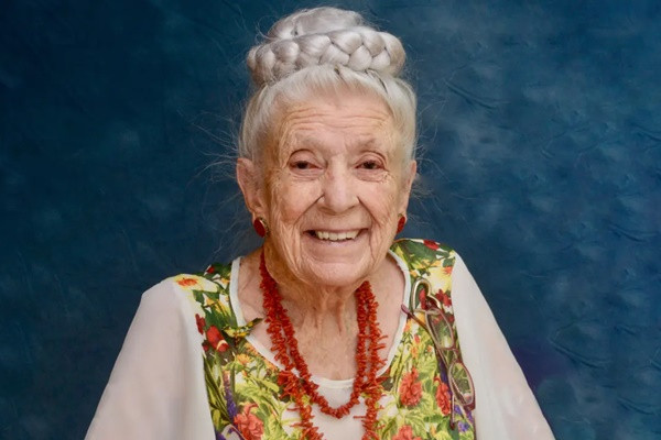 Thoi quen an uong linh hoat va vui ve cua bac si 103 tuoi